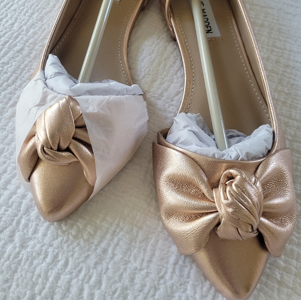Steve Madden Metallic Leather Flats Size 6M NWT